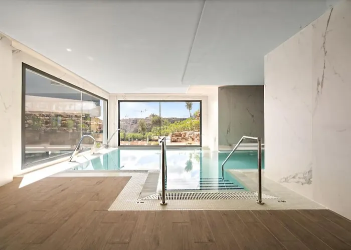 Luxury Oasis 325 With Pool, Spa, And Golf Estepona