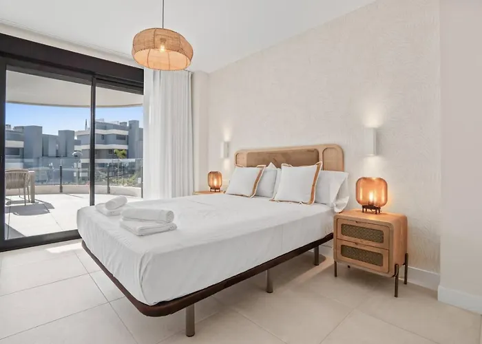 Apartamento Luxury Oasis 325 With Pool, Spa, And Golf Estepona