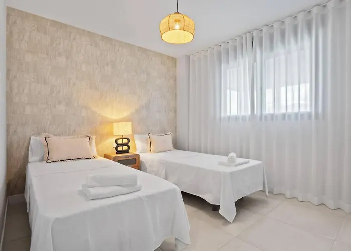 Luxury Oasis 325 With Pool, Spa, And Golf Apartamento Estepona