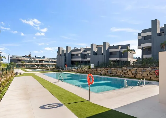 Luxury Oasis 325 With Pool, Spa, And Golf