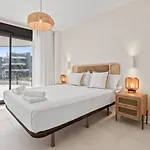 Apartment Luxury Oasis 325 With Pool, Spa, And Golf Estepona