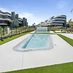 Luxury Oasis 325 With Pool, Spa, And Golf