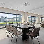 Luxury Oasis 325 With Pool, Spa, And Golf