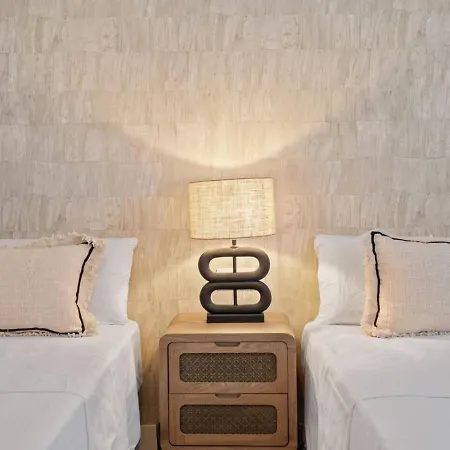 Luxury Oasis 325 With Pool, Spa, And Golf