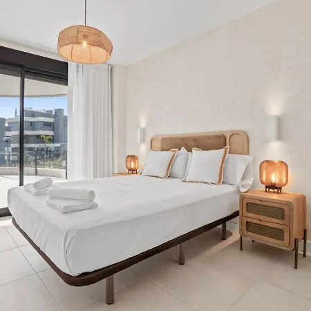 Apartamento Luxury Oasis 325 With Pool, Spa, And Golf Estepona
